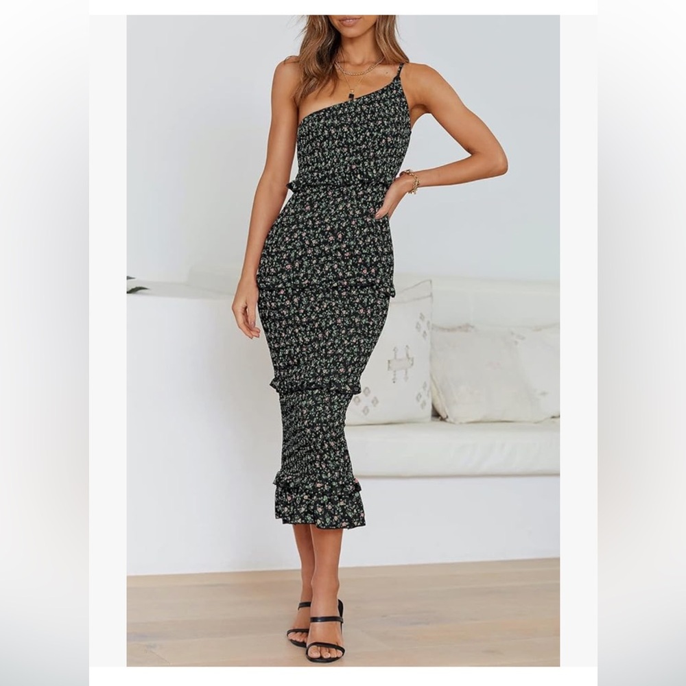 One Shoulder Elastic Dress